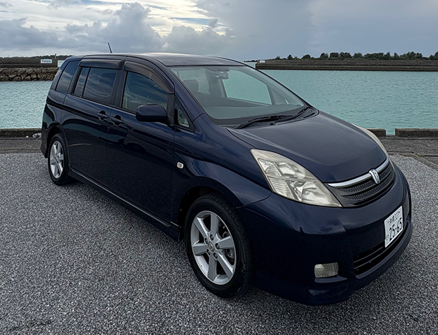 TOYOTA アイシス
